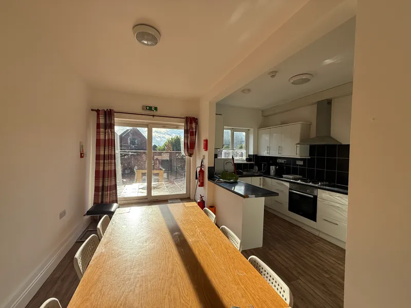 50 Clifford Street, 6 Bedroom student house NG7 3GU - Image 7